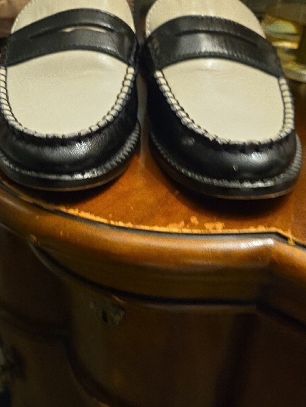 Dolce Vita Havan Loafer Mule In White/black Crinkle Patent - Picture 8 of 8